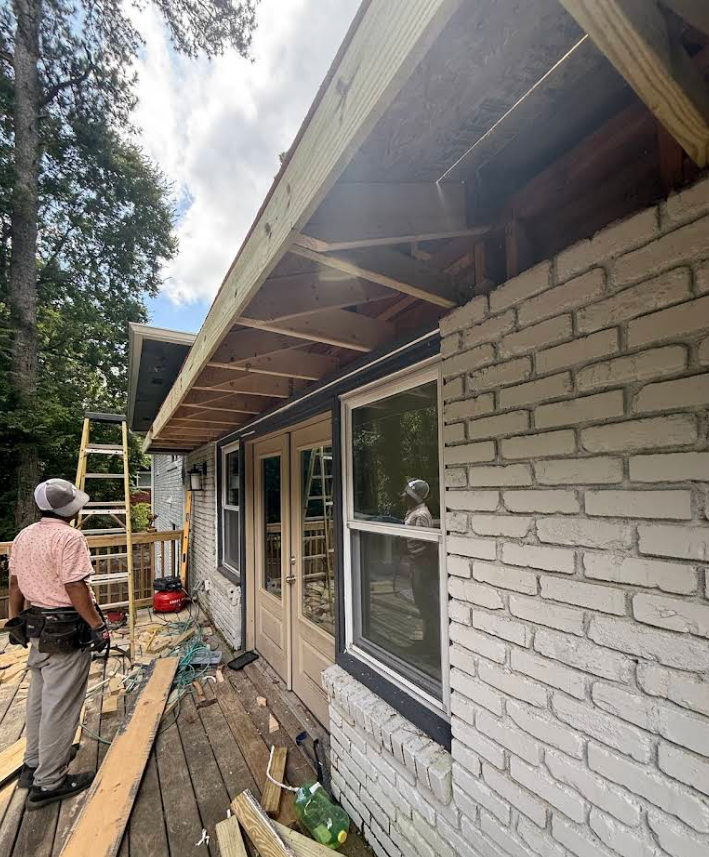 Residential roofing service